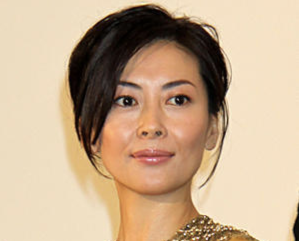 中山美穂の離婚理由は一体何だったのか？やはり元旦那（夫）の辻仁成との関係が原因？